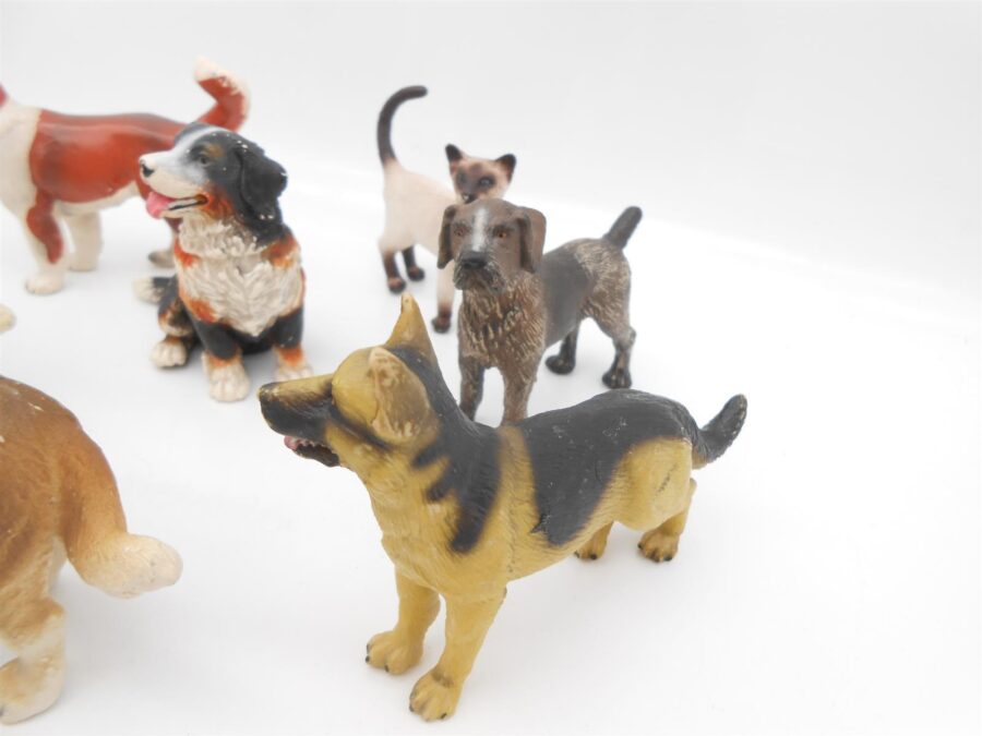 7 Schleich Hunde & Katze Vintage Figuren Bernhardiner Drathaar & mehr