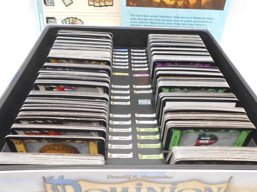 DOMINION Kartenspiel Spiel des Jahres 2009 ab 8 Jahre 2-4 Spieler