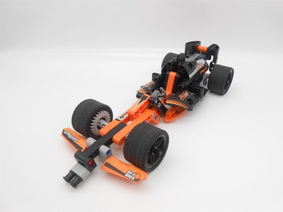 LEGO TECHNIC: Action Racer 42026 & 42033