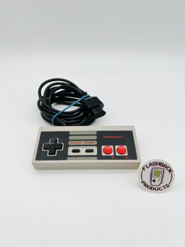 Nintendo NES-004E Gamepad/ Controller Zustand: Gut