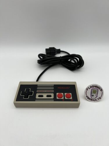 Nintendo NES-004E Gamepad/ Controller Zustand: Gut