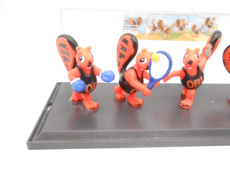 OBI Sammelbiber komplettes Set in Vitrine (26x7x7cm) 2005 Vintage Retro