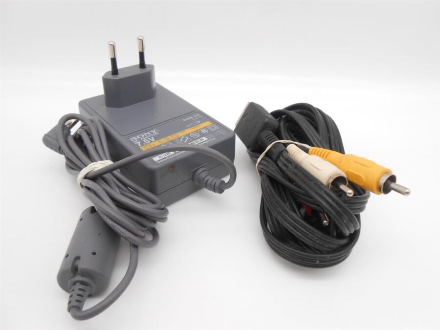 PlayStation 1 PS1 One SLIM Konsole mit Anschlusskabeln Sony getestet