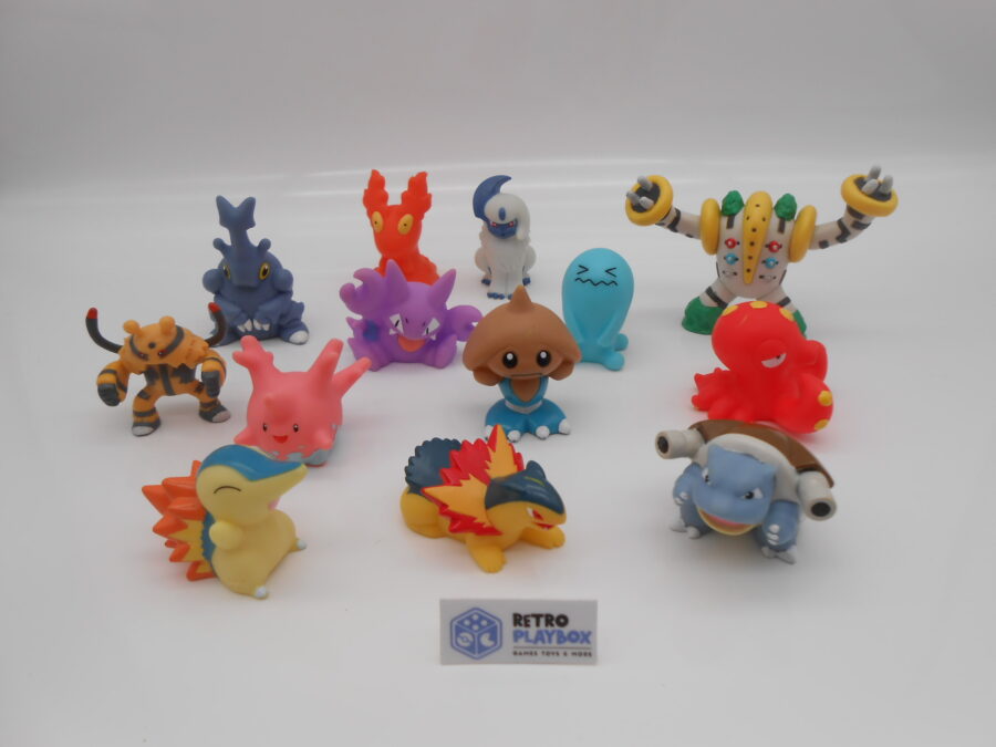 Pokémon Sammelfiguren13 Stück ca 5cm Nintendo 2000 Turtok Igelavar