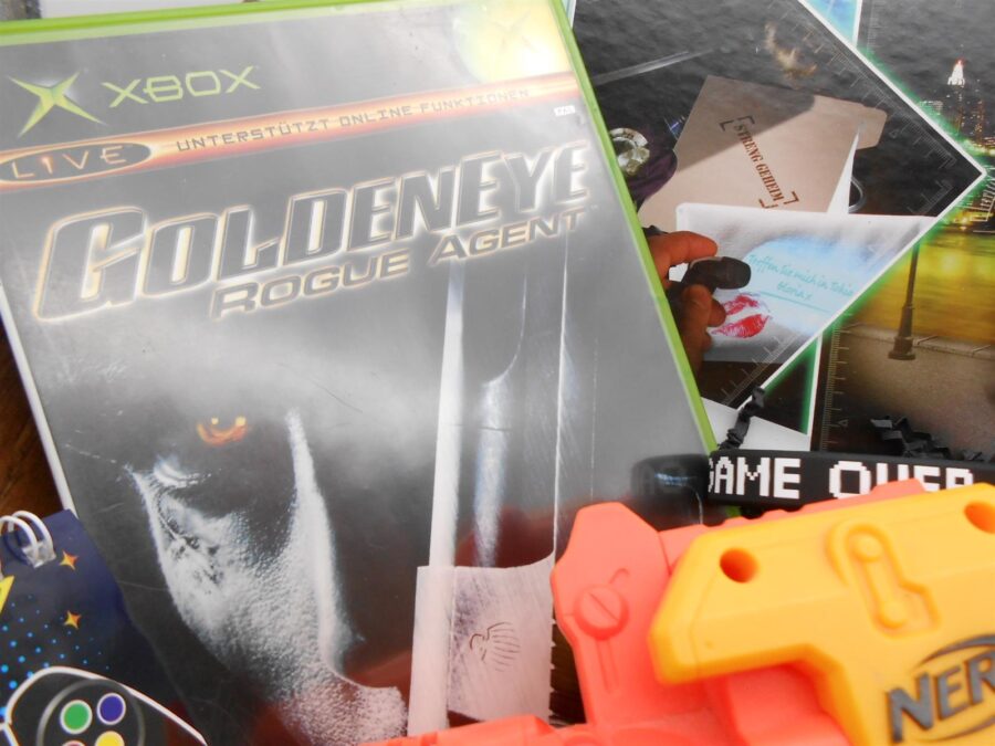 PRÄSENTKORB "Geheimagent" Nerf Xbox Classic Golden Eye Cluedo Geschenkidee