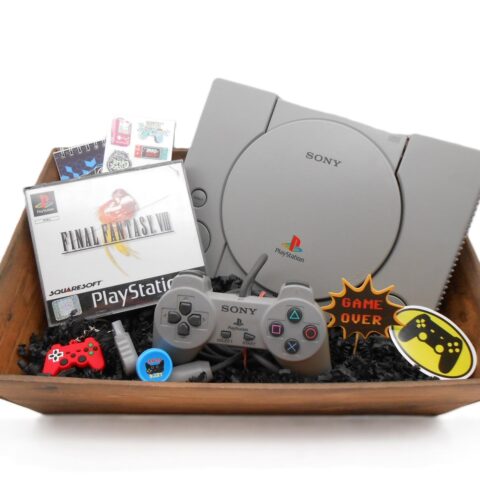 PRÄSENTKORB "Playstation 1" Sony PS1 Konsole +Final Fantasy VIII Geschenkidee
