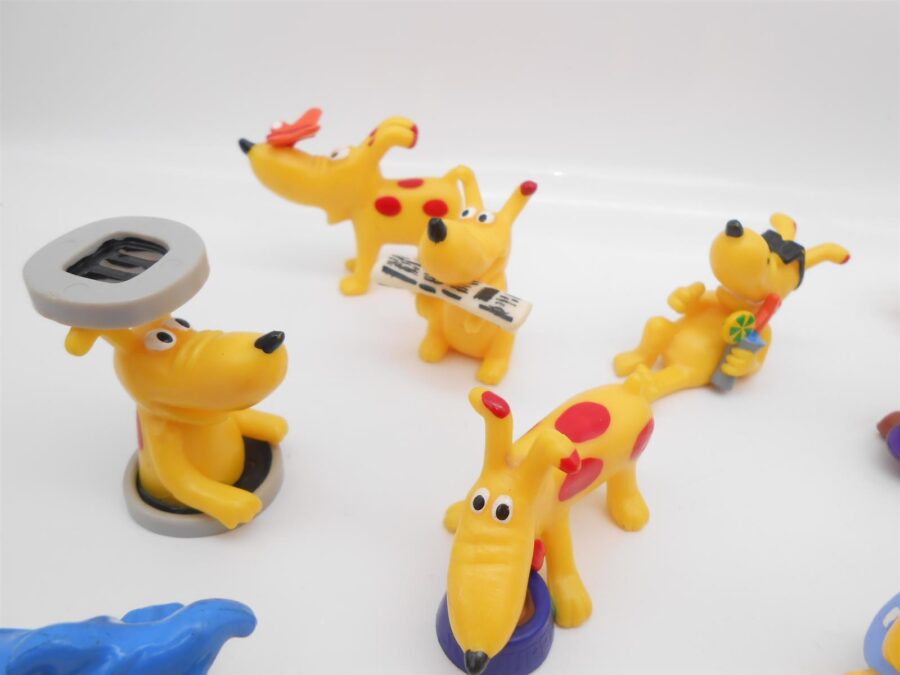 Werbefiguren C&A - Hund "Schnuppi" - 17 Stück ca 6 cm
