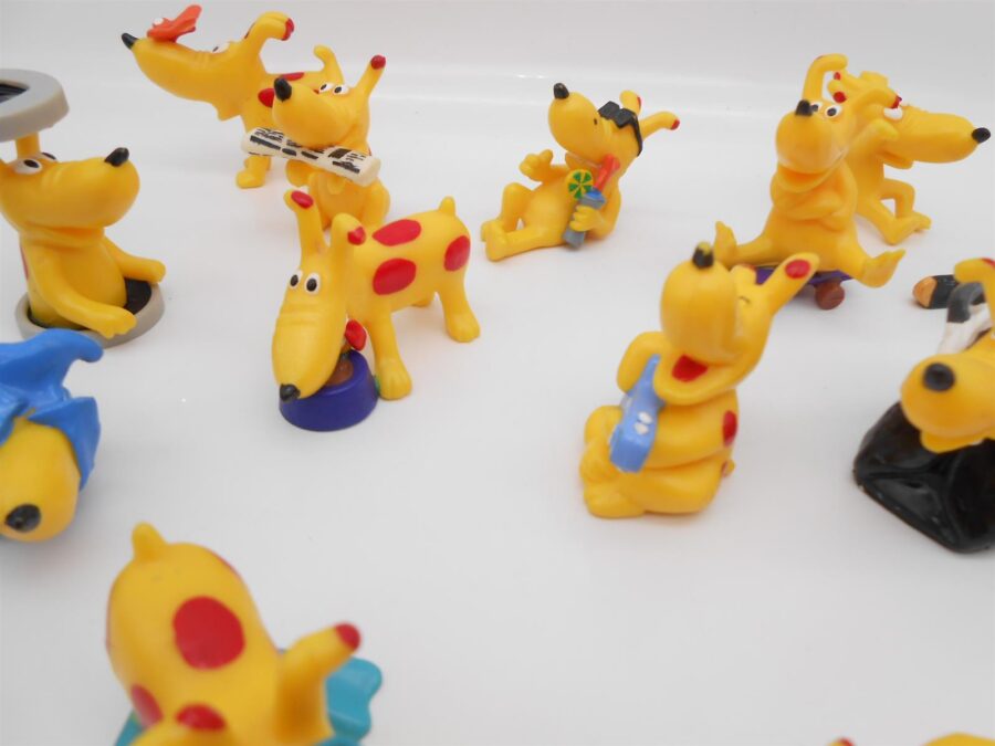Werbefiguren C&A - Hund "Schnuppi" - 17 Stück ca 6 cm