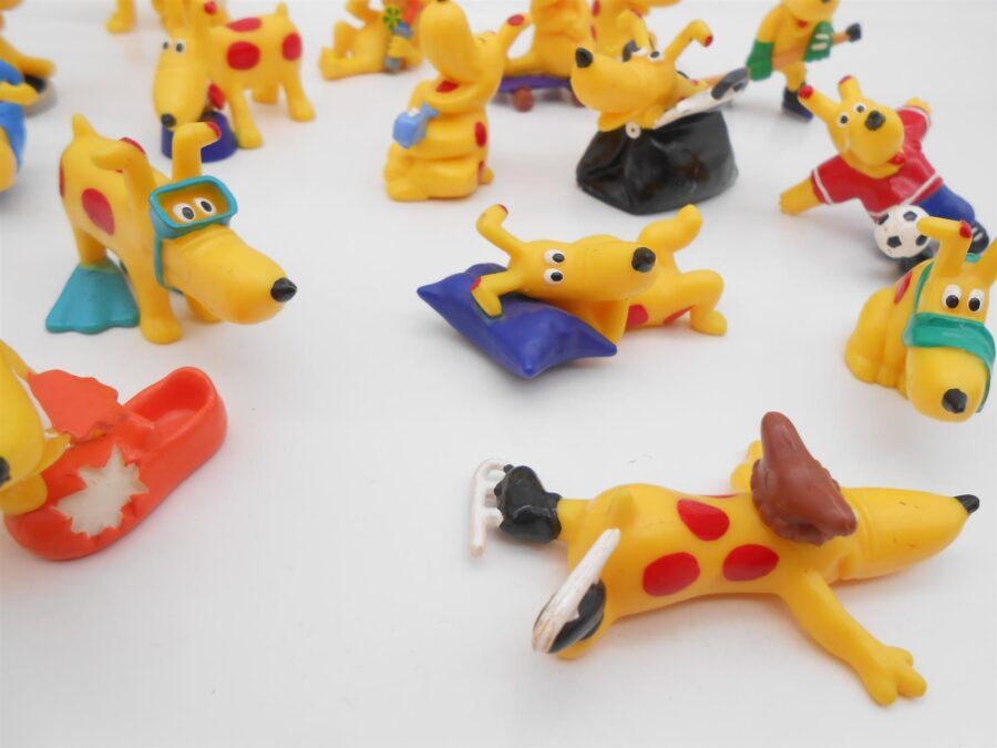Werbefiguren C&A - Hund "Schnuppi" - 17 Stück ca 6 cm