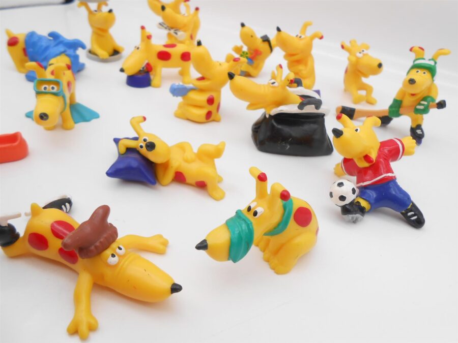 Werbefiguren C&A - Hund "Schnuppi" - 17 Stück ca 6 cm